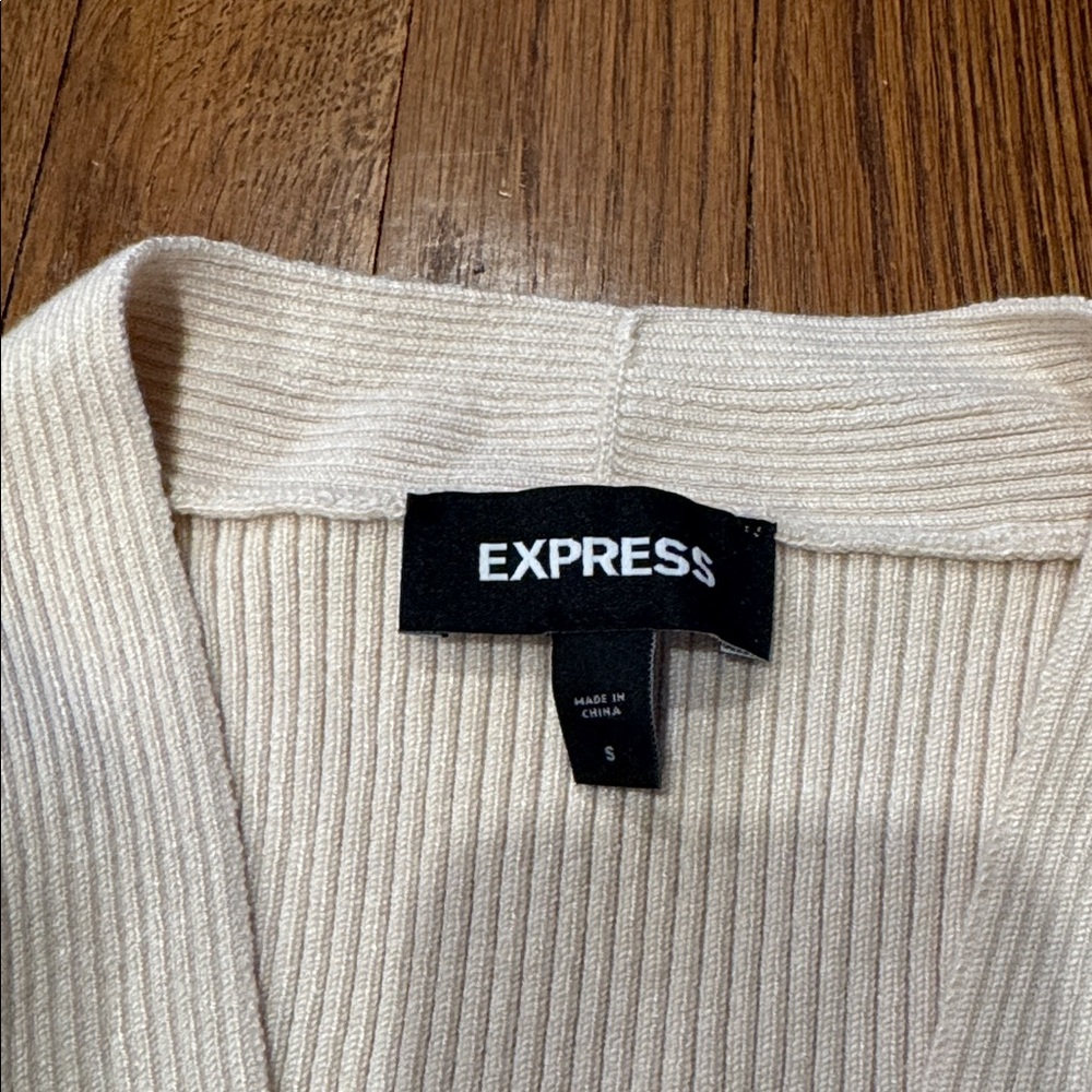 Express Top - Picture 3 of 4
